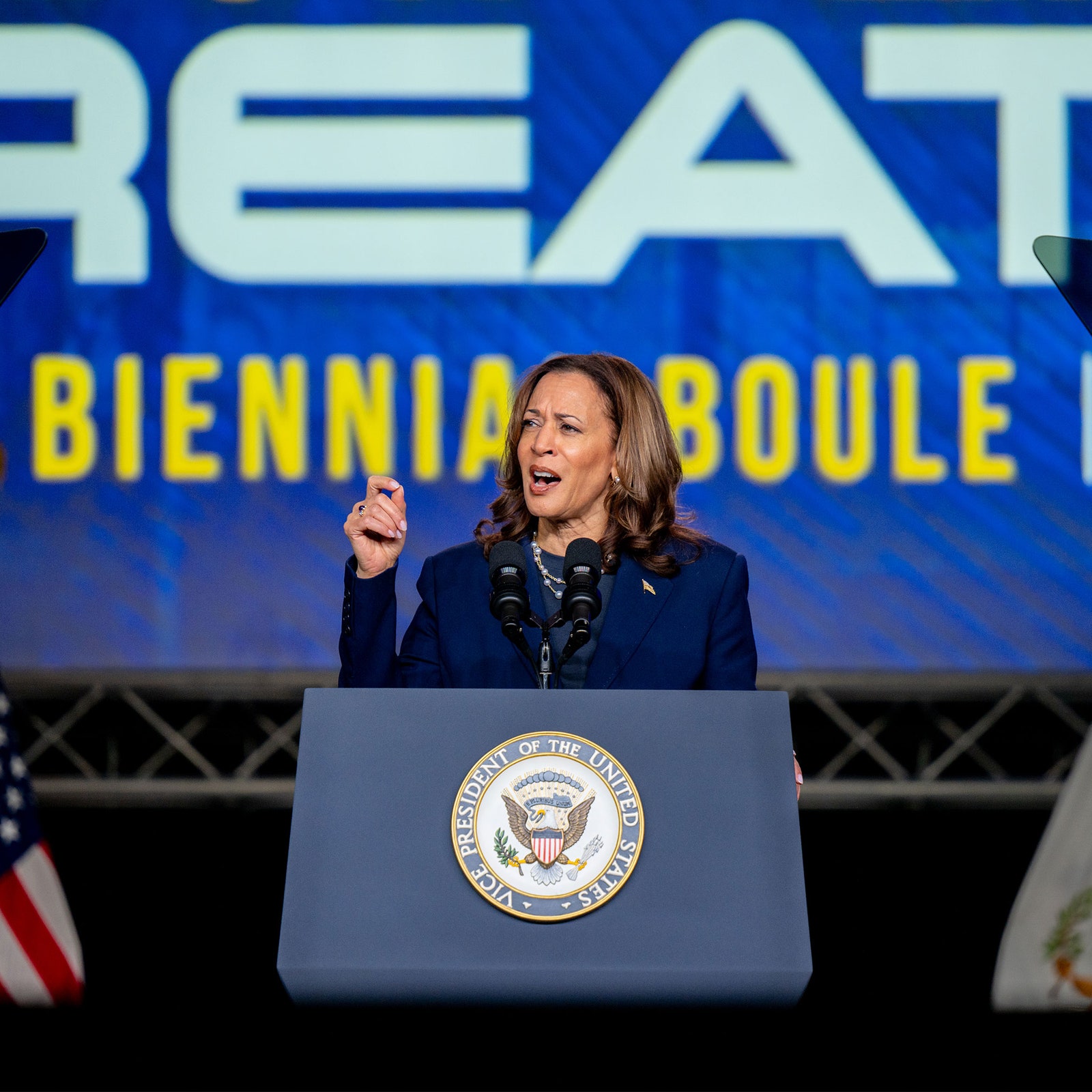 Can Kamala Harris Throw Out Biden’s Economic Baggage?